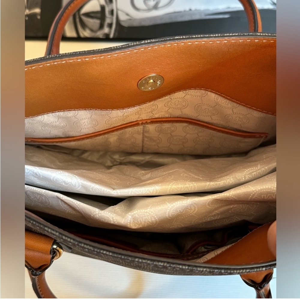Michael Kors Hamilton Brown & Tan Satchel with Gold Accents and matching wallet - Picture 6 of 14